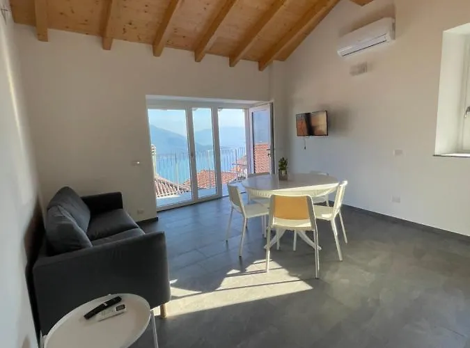 Apartment Delfina Mansarda *